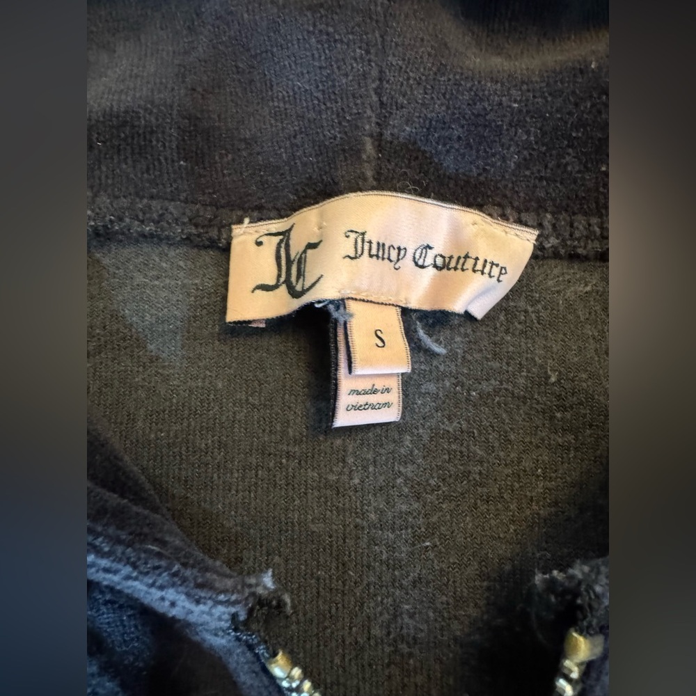 Juicy Couture x Urban Outfitters Black Velour Cropped Hoodie Gothic Print Zip Up - Picture 2 of 14